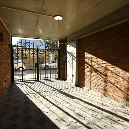 Apartamento Brick House Tiflis Exterior foto